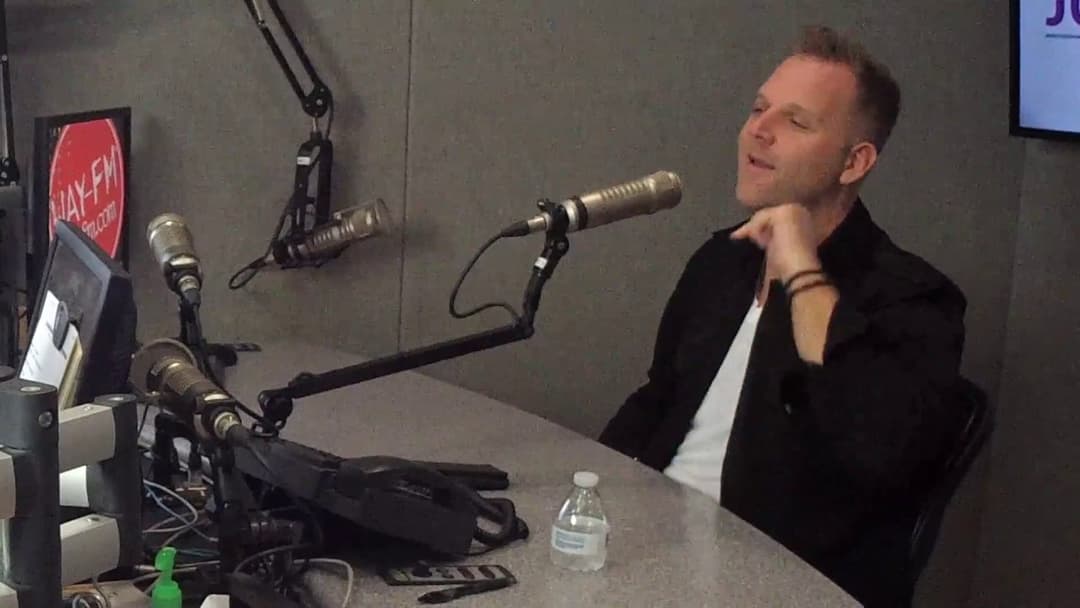 Matthew West Reveals Why He Doesn't Want To Become A "Professional Christian"